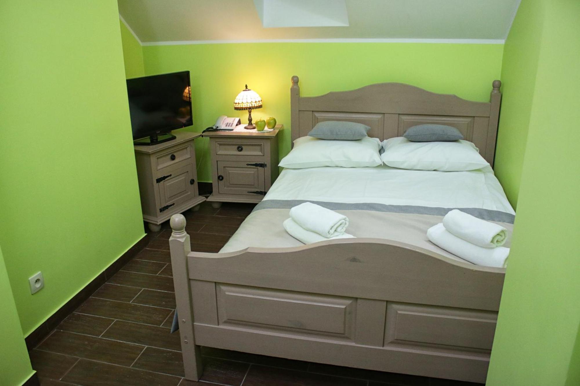 Hotel Pod Herbem -Pokoje Ozonowane Bialystok Room photo